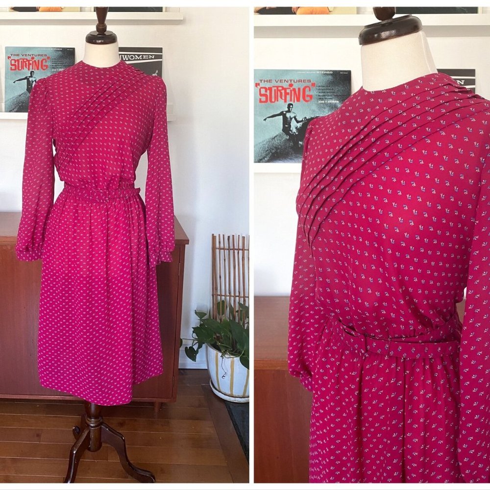 Vintage 1970s Day Dress • 70s fit and Flare Calf Length Dress in Maroon • Size L